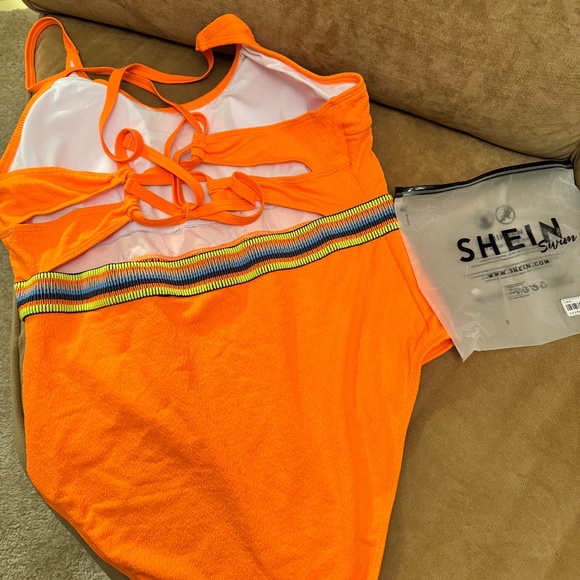 Women's plus size one piece high stretch swim suit - Picture 7 of 7